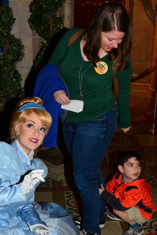 MK_CRTLOBBYCHAR_7569669631