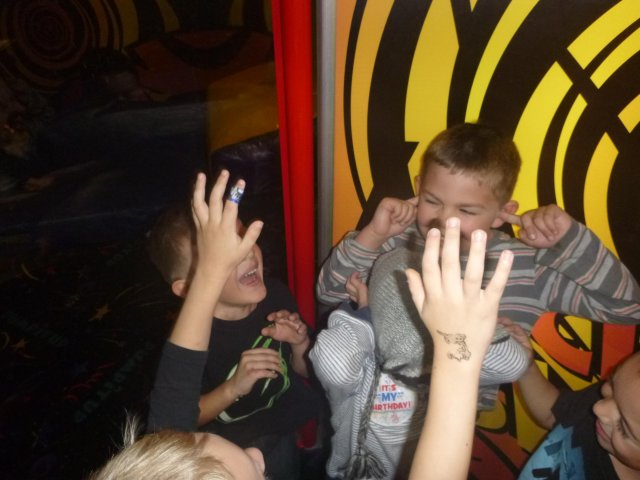 20161203153323-VQ2EXQSWTPYJJ6BM-P1130219