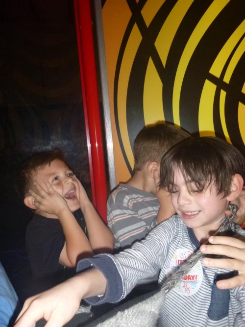 20161203153324-VQ2EXQSWTPYJJ6BM-P1130221